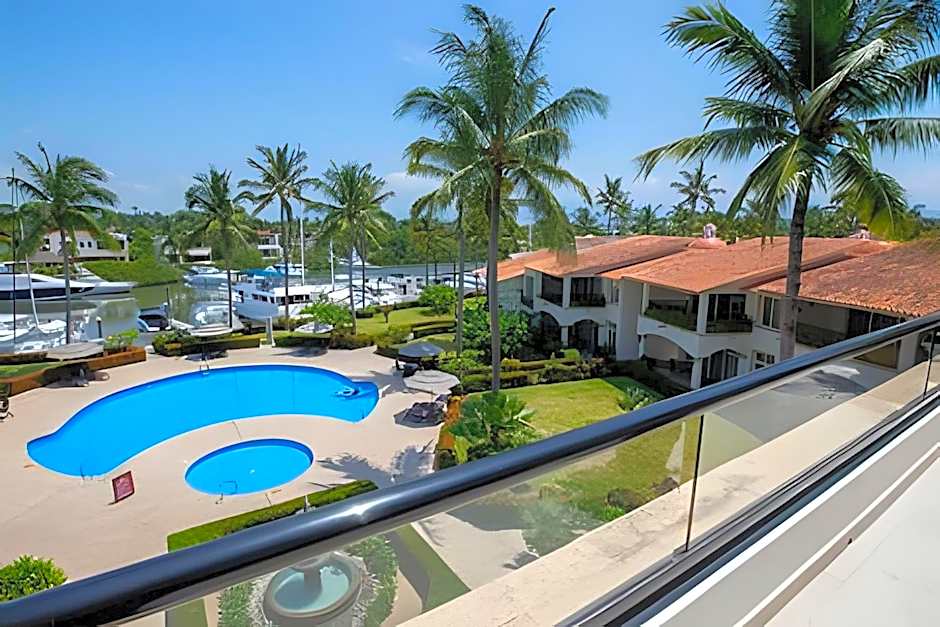 Grand Marina Villas