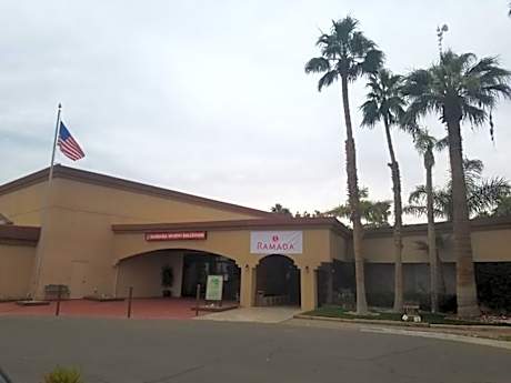 Ramada by Wyndham Holtville Golf Resort/El Centro