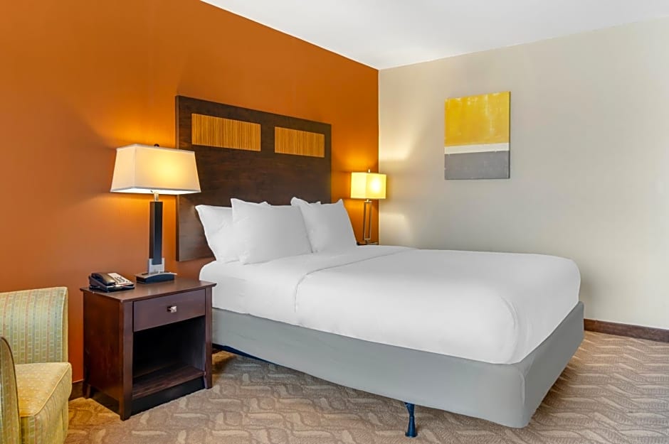 Comfort Inn & Suites Danbury-Bethel