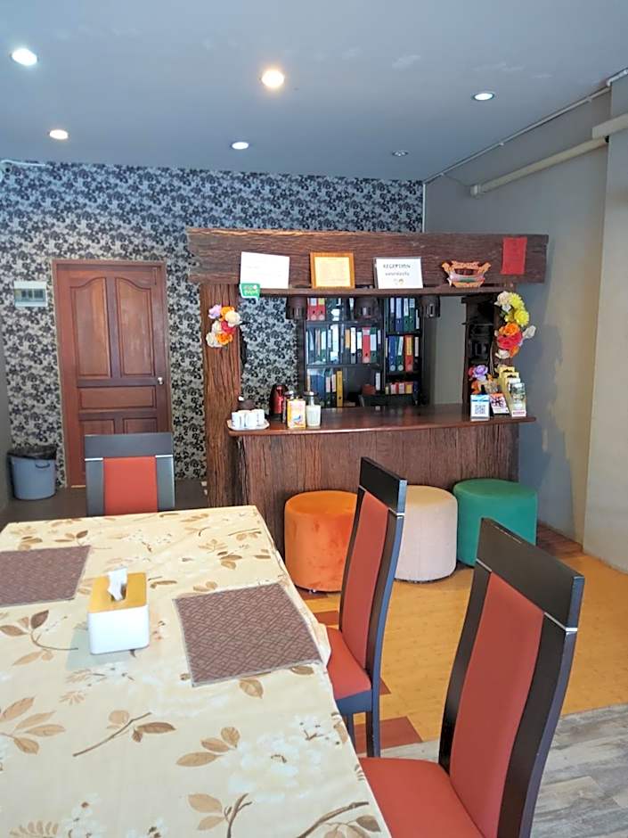 Fueangfu Home Hostel