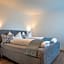 Hotel B&B Stossplatz anytime and easy self Check-in