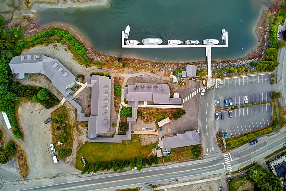 Canadian Princess Lodge & Marina