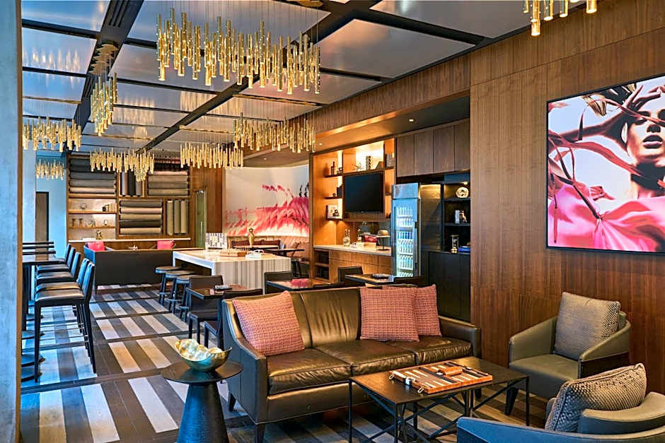 Renaissance by Marriott New York Midtown Hotel