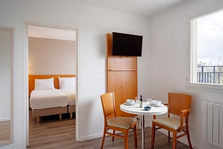 One-Bedroom Apartment (4 Adults)