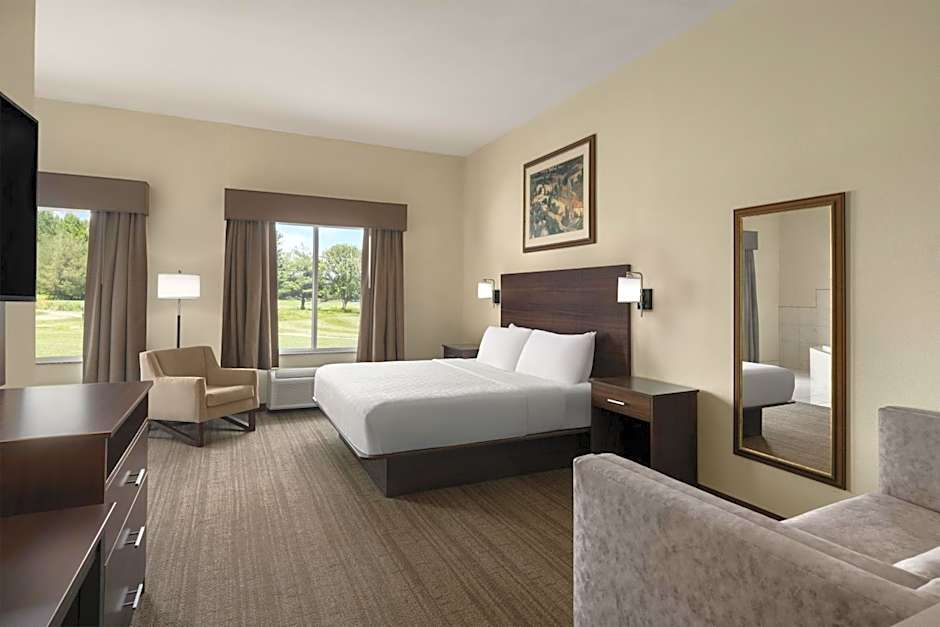 Crown Pointe Lodge; BW Signature Collection