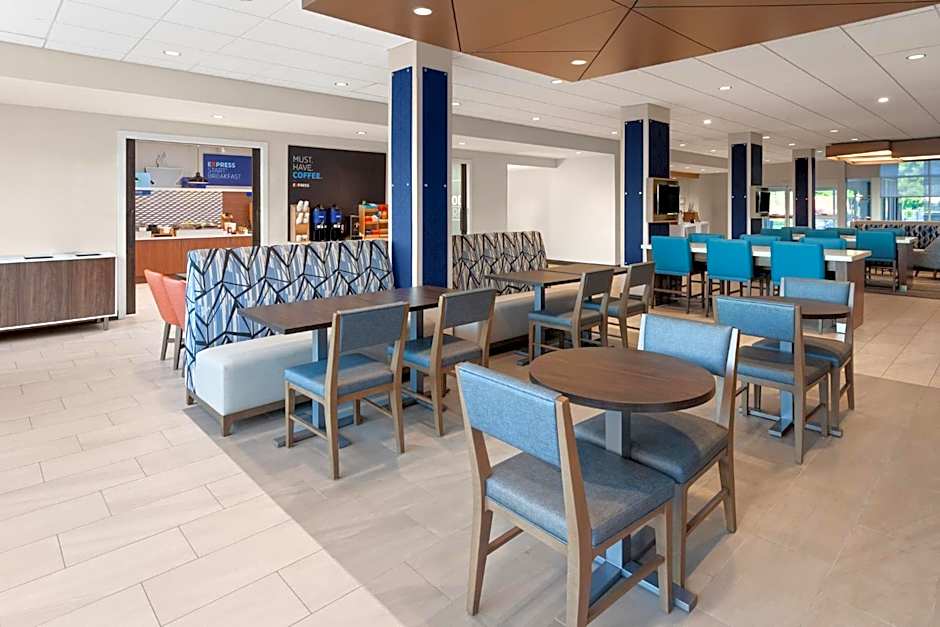 Holiday Inn Express Reedsburg Dells Area By IHG