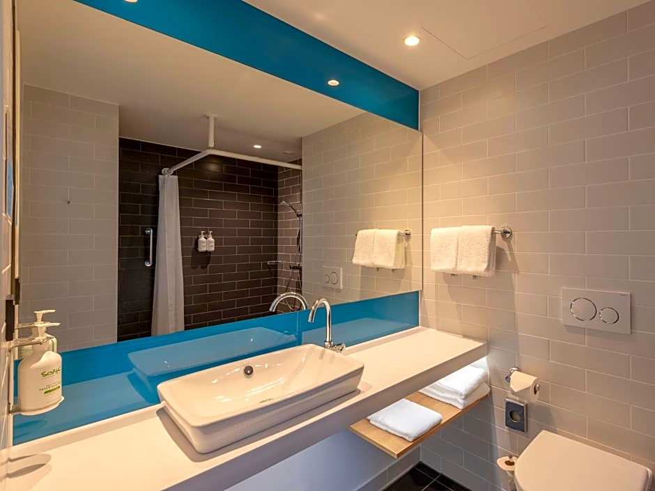 Holiday Inn Express Dusseldorf- Hauptbahnhof By IHG