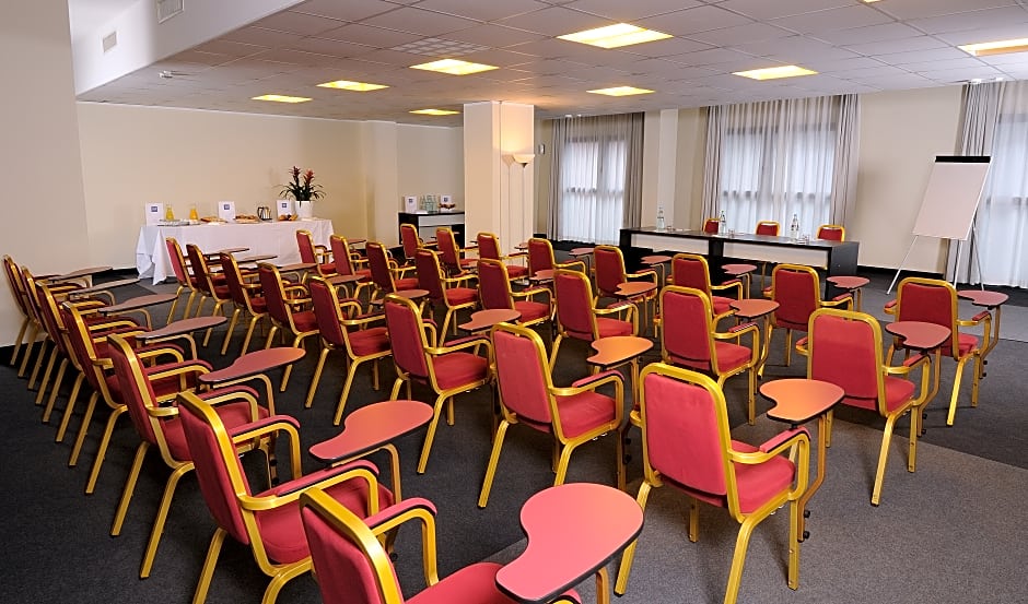 Idea Hotel Milano Watttredici