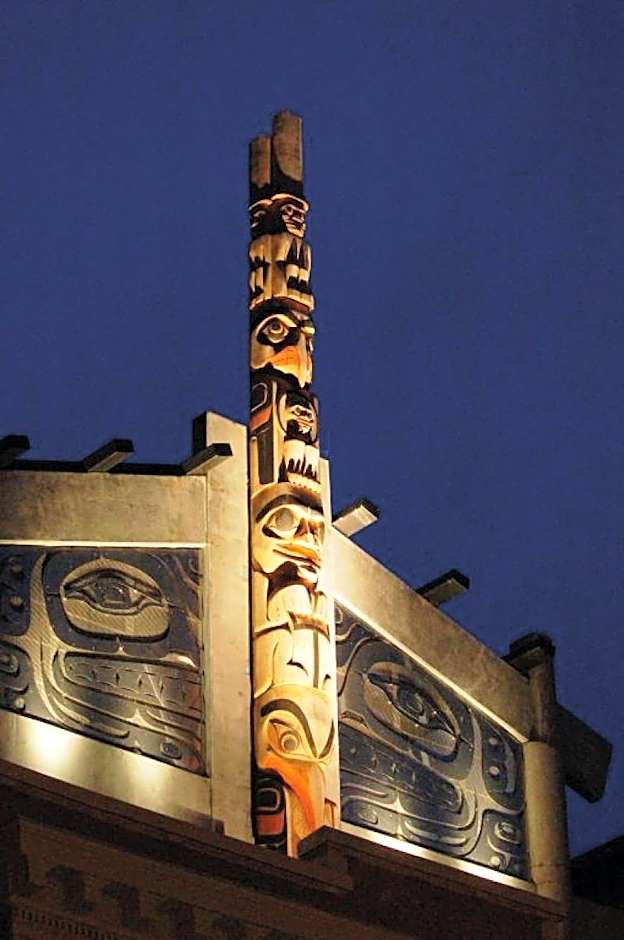 Skwachays Lodge