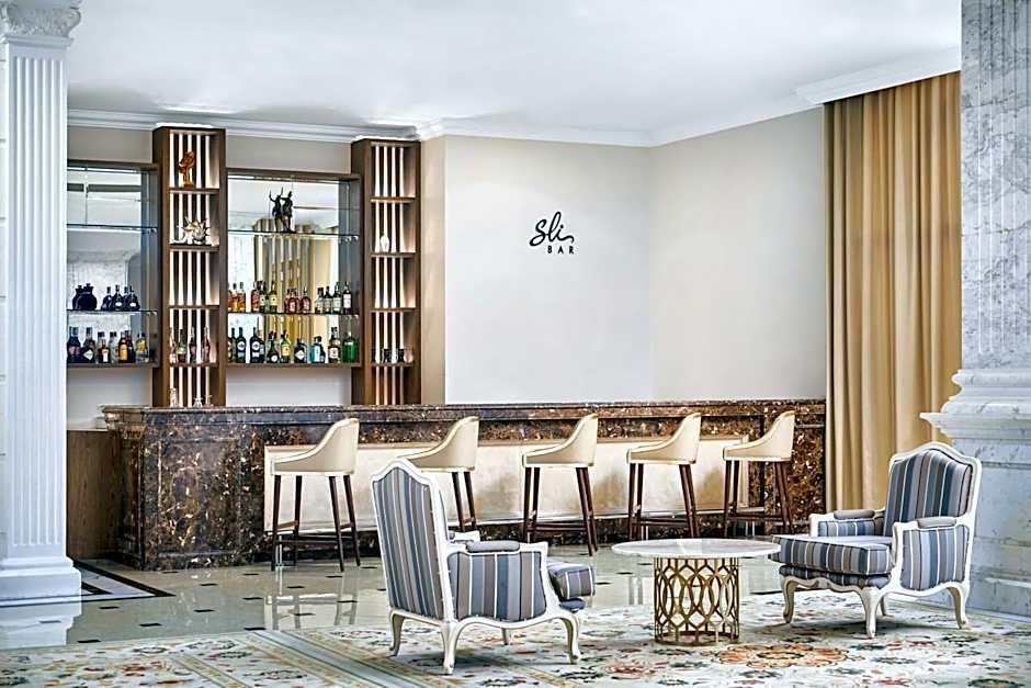 Four Points by Sheraton Lang Son