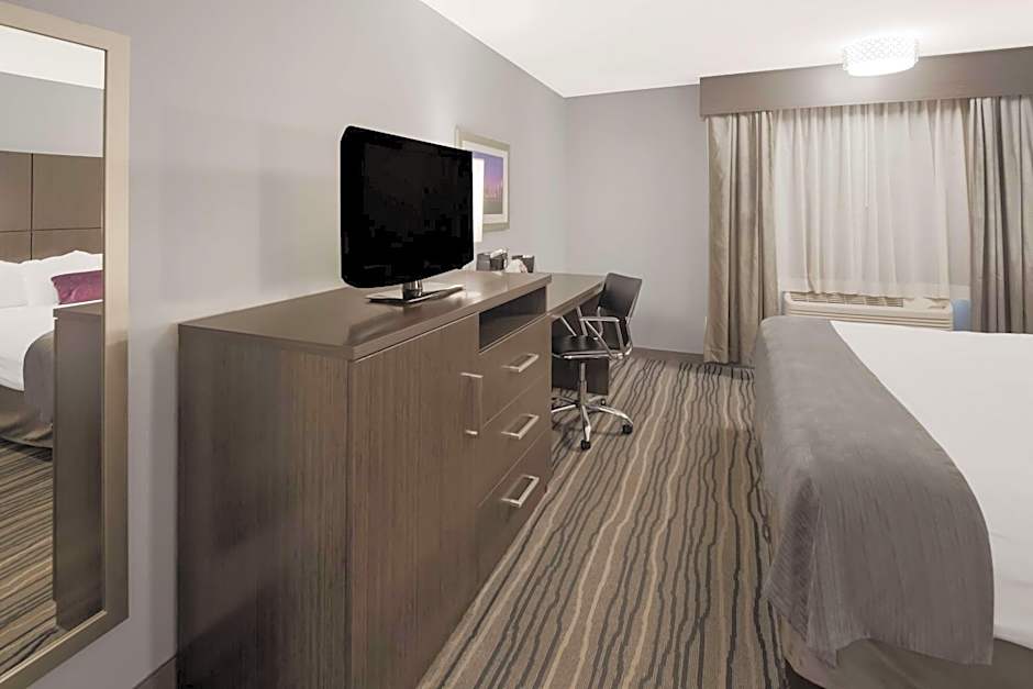 Best Western Riverside Inn