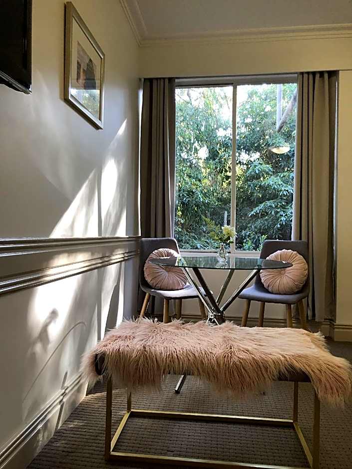 Beaumont Kew Hotel