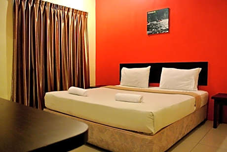 Double Room with Street View