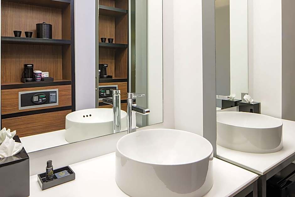 Aloft Denver Downtown