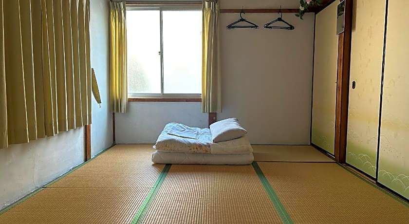 Tentsuku Guesthouse