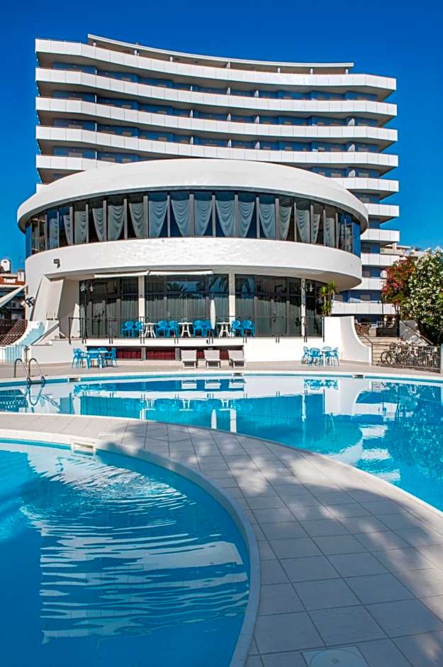 International Hotel & Suite