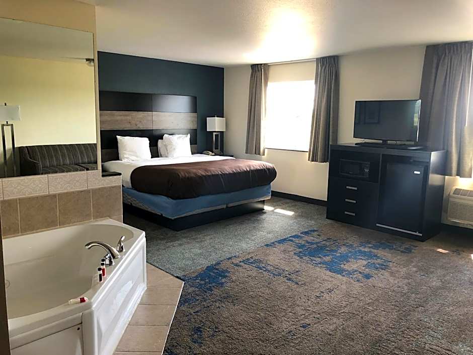 AmericInn by Wyndham Maquoketa