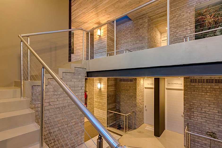 The House Quarters