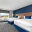 Holiday Inn Express Kansas City North Parkville, an IHG Hotel