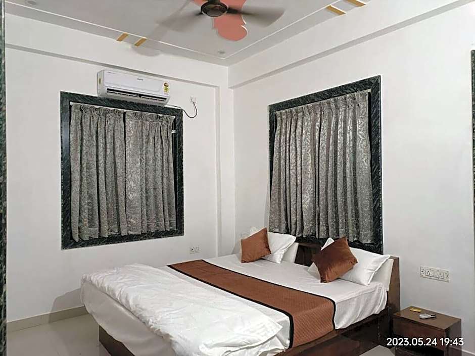 BRAJDHAM HOTEL BARSANA