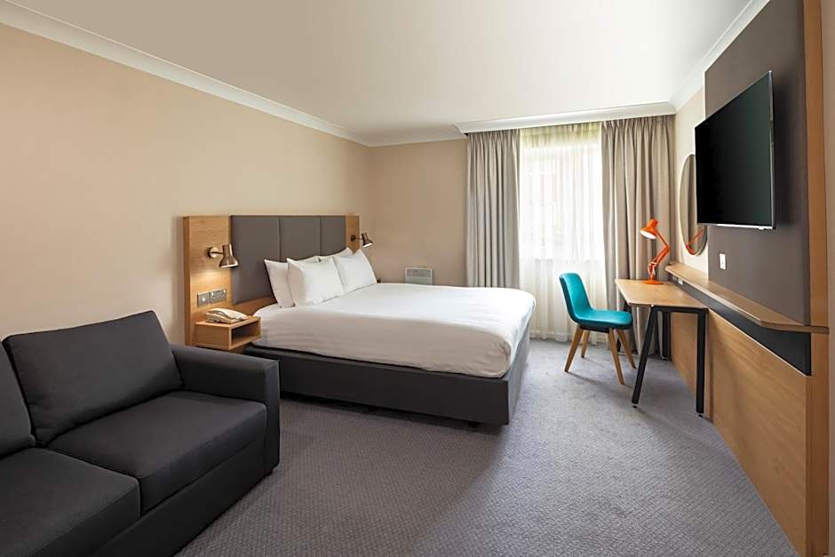 Holiday Inn Aylesbury By IHG