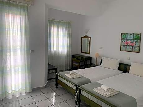 Apartment (4 Adults)