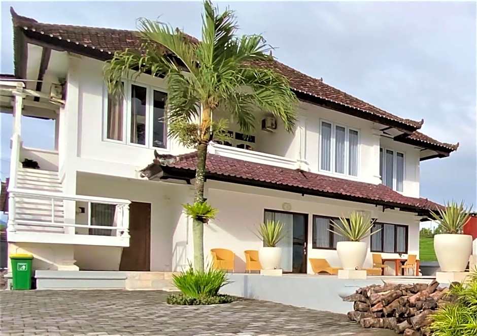 Medewi Manor