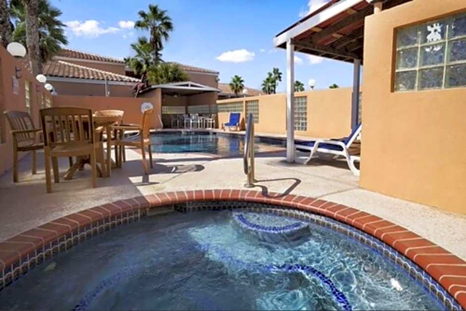 Super 8 by Wyndham South Padre Island