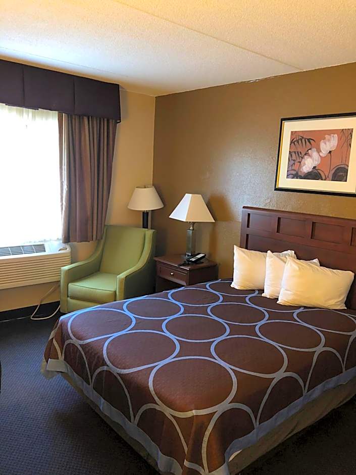 Super 8 by Wyndham Manchester Airport