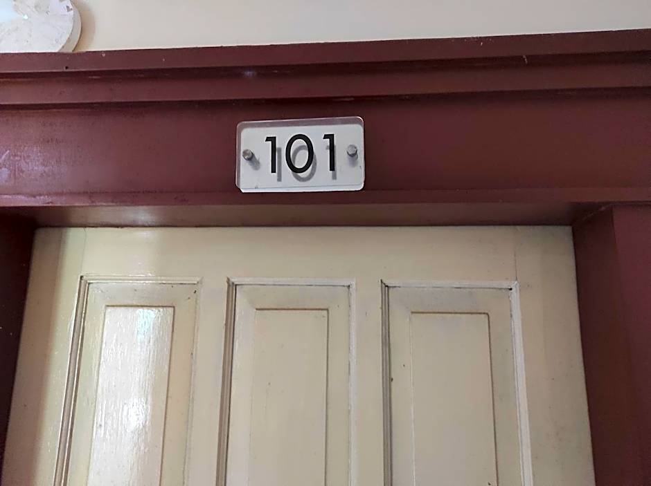 OYO 93411 Syariah Hotel Tomborang