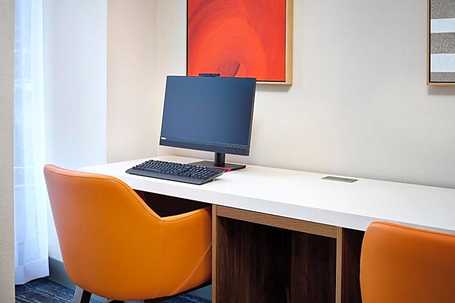 Holiday Inn Express Hamilton Upper James By IHG