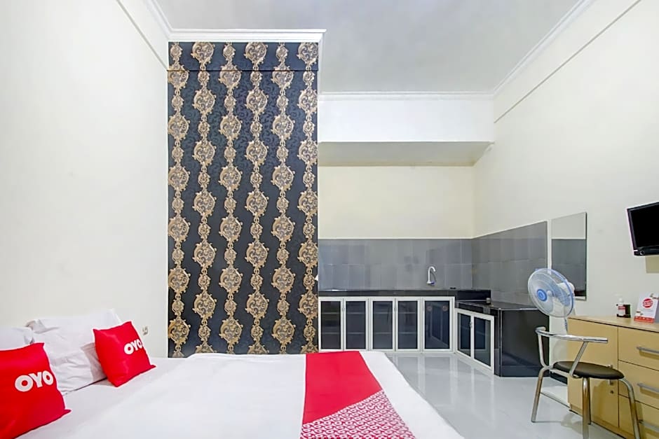 Capital O 90151 Guest House 180