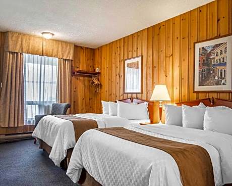 1 King Bed Nonsmoking