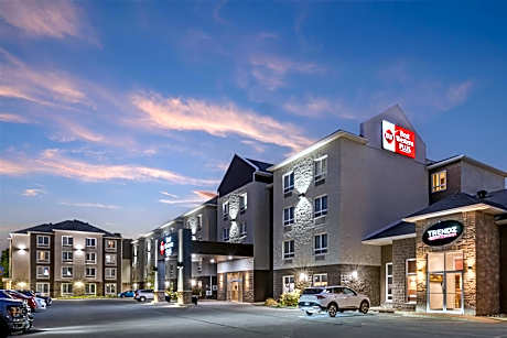 Best Western Plus Dartmouth Hotel & Suites