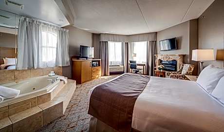 Queen Suite with Jetted Tub