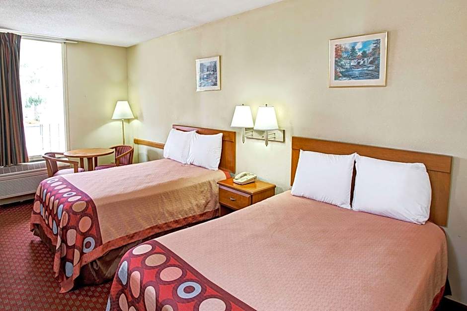 Super 8 by Wyndham Walterboro