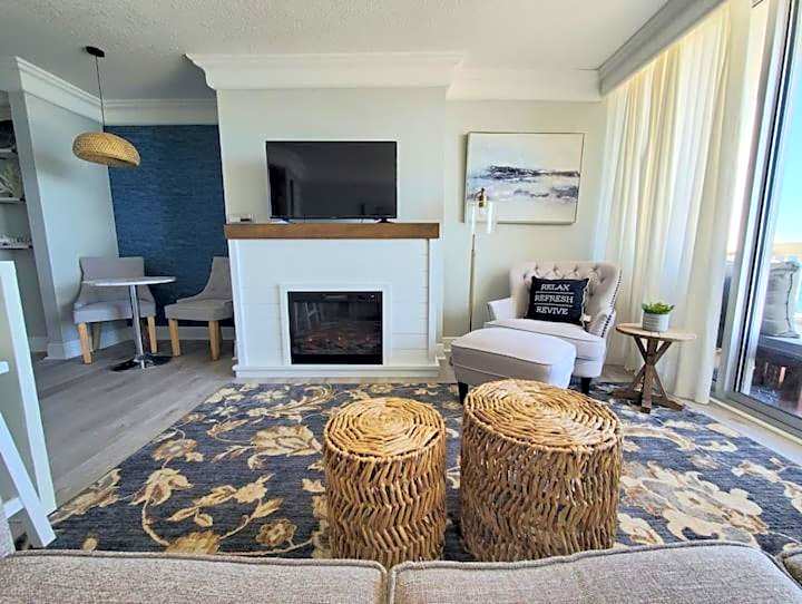 Beautiful one bedroom oceanfront condo