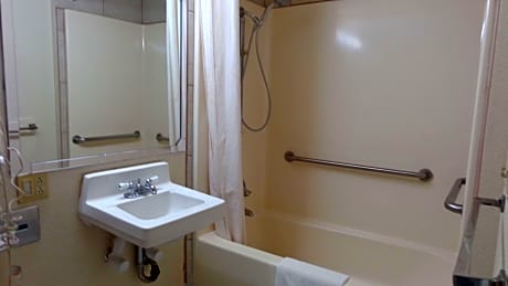 Accessible - 1 King, Mobility Accessible, Bathtub, Non-Smoking, Continental Breakfast