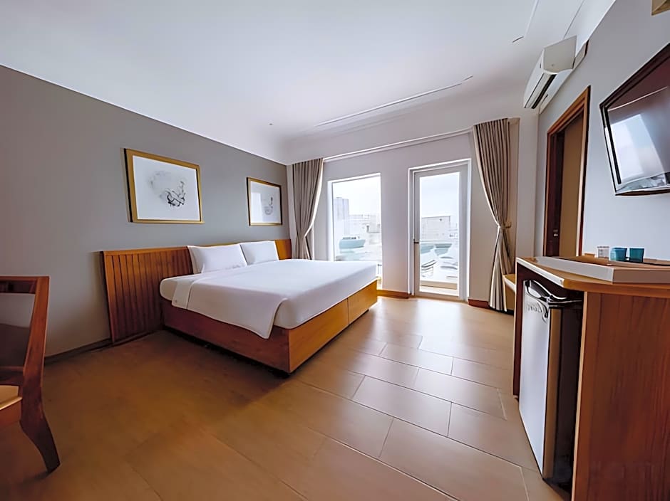 Happy Life Green Hotel