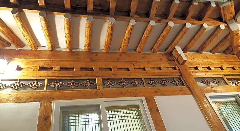 Hwangridangil Adamjeong Hanok Stay