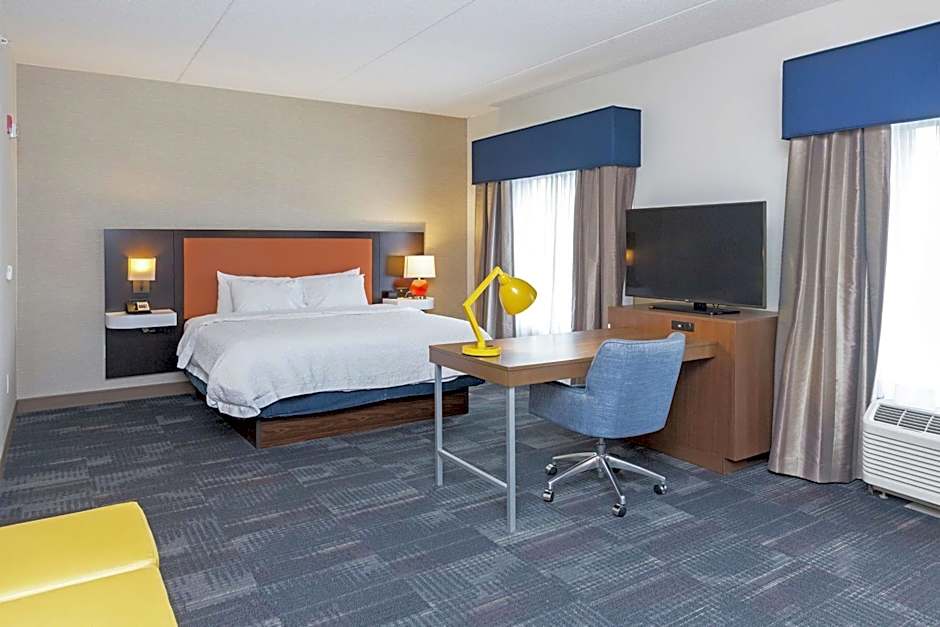 Hampton Inn By Hilton & Suites Morgantown / University Town Centre