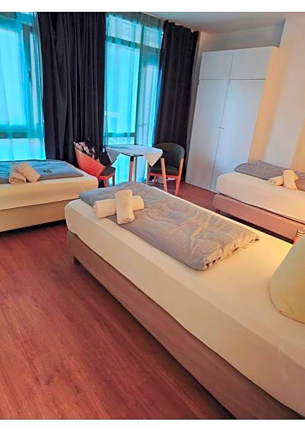 Estelada Boarding Houses Berg am Laim