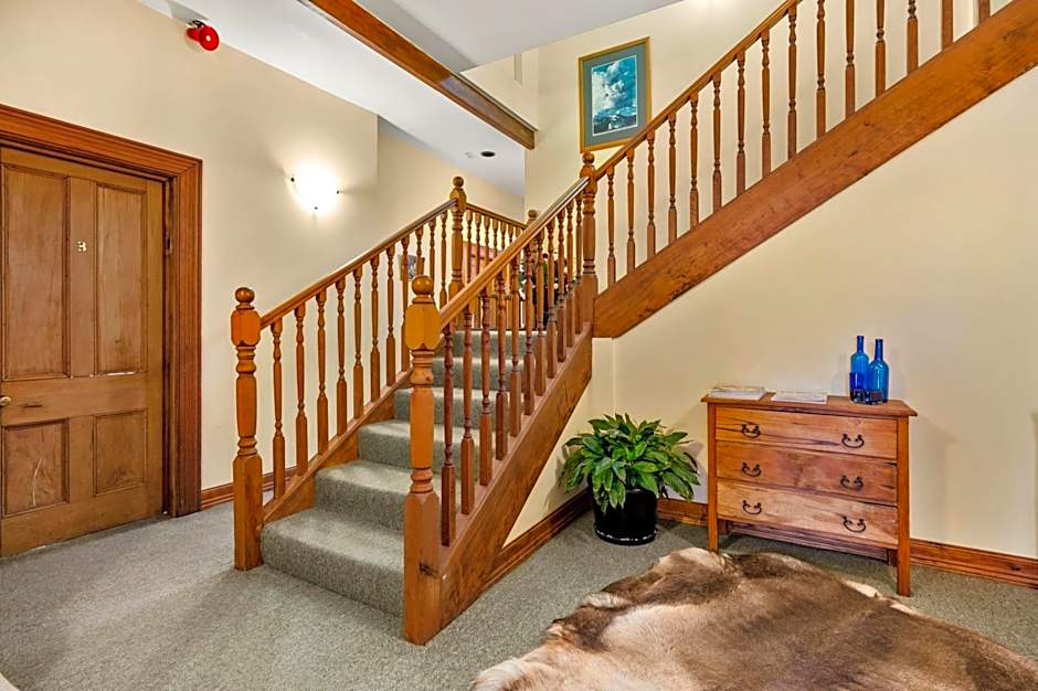 Mountain Heights Lodge