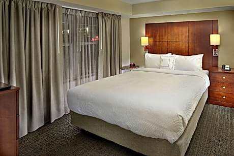 Suite, 1 Bedroom (1 King Bed)