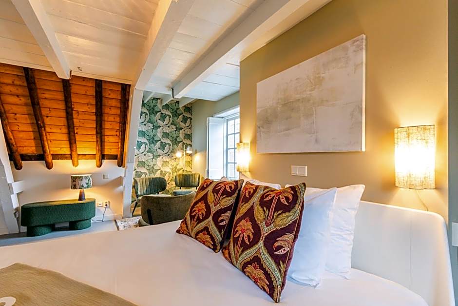 Brass Hotel