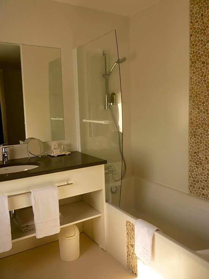 Val Baussenc, The Originals Relais