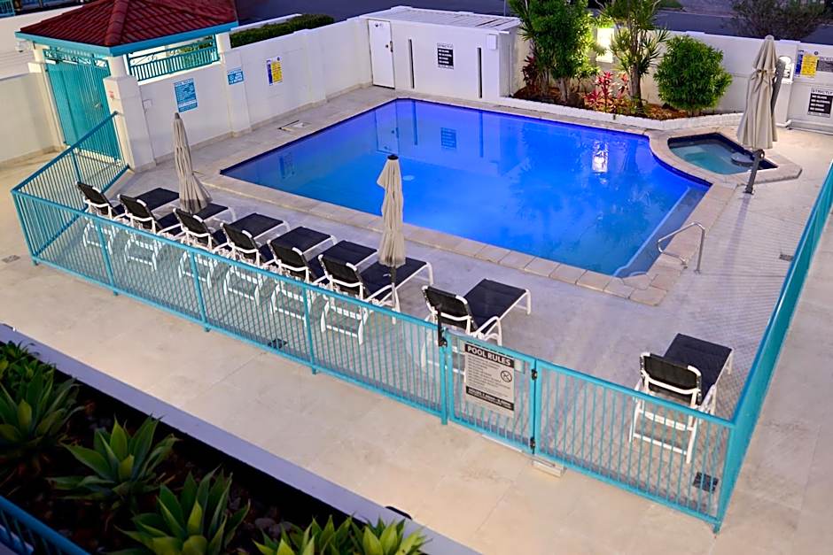 Paradise Isles Apartments