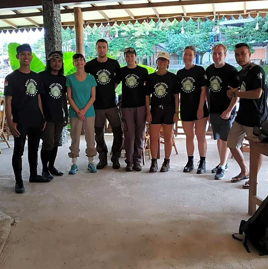 Gino's Place - Guest House & Jungle Trekking