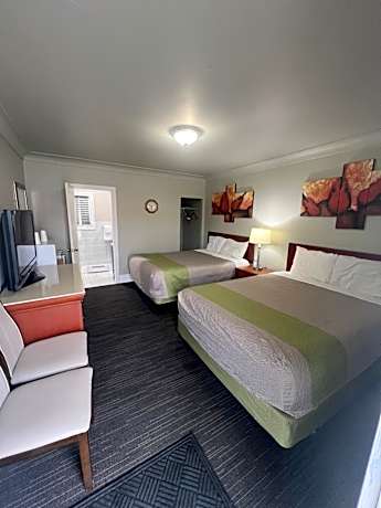 Double Room with Two Double Beds - Non-Smoking