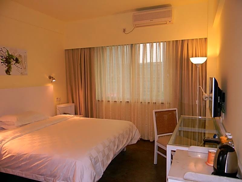 Yanjiang East Garden Inn